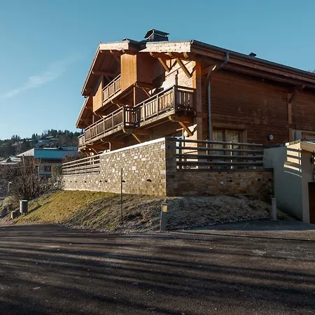 - Le Dandy Mont Blanc Views